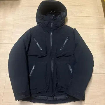 BLK GORE-TEX DOWN JACKET 사이즈 0