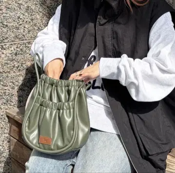 새상품 CPCM PU 파라코드 개더 미니 숄더백 그린 FUKA