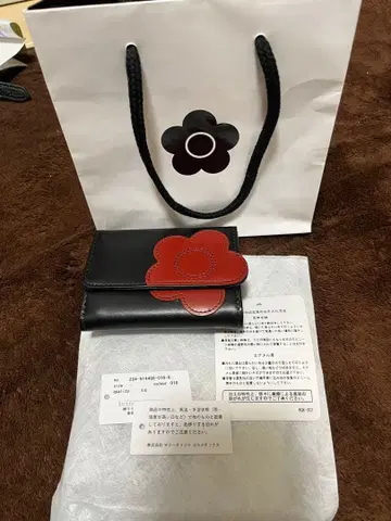 MARY QUANT 하트 인사이드 3단 폴더형 지갑 블랙/빨간색