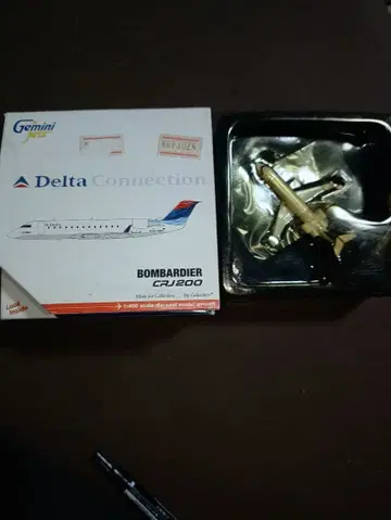 Gemini Jets Delta Connection CRJ200
