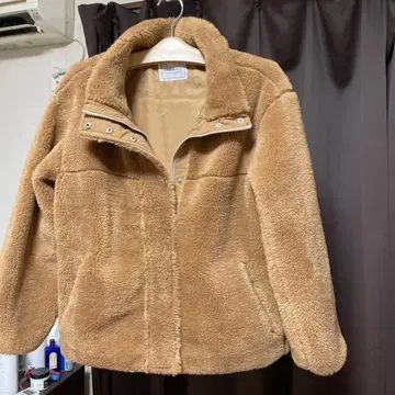 아메리칸 홀릭 스탠드 베어풍 보아 코트