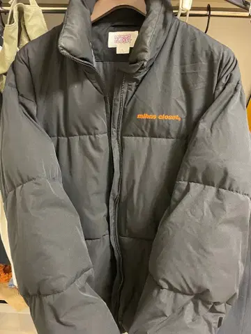 mihns closet. 다운 자켓