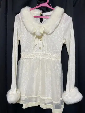 LIZLISA 리본 퍼 부착 원피스