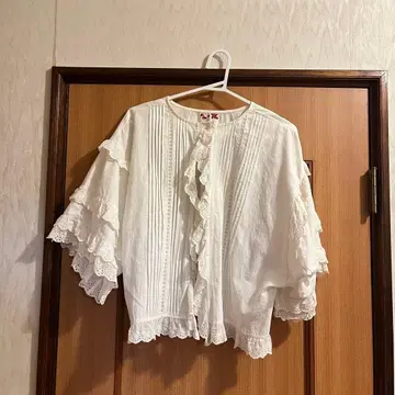 샹브르 드 샤름 Malle 프릴 볼레로 블라우스 2way