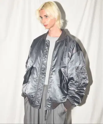 그레이 MA-1 스타일 자켓