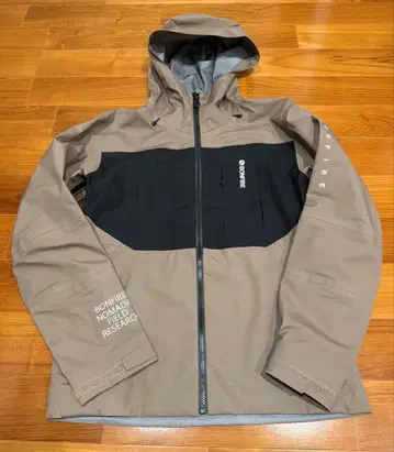 BONFIRE 본파이어 마운틴 후드티