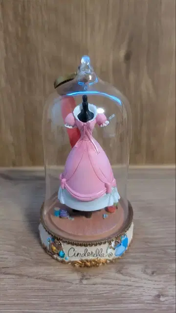 신데렐라 돔형 오너먼트 핑크 드레스