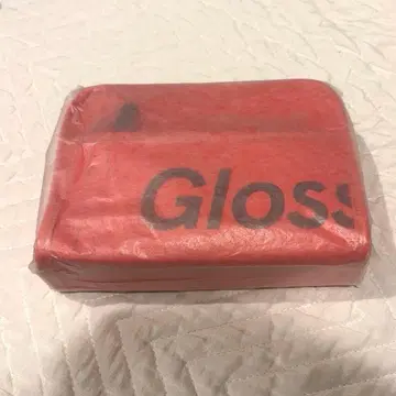 Glossier 화장품 파우치