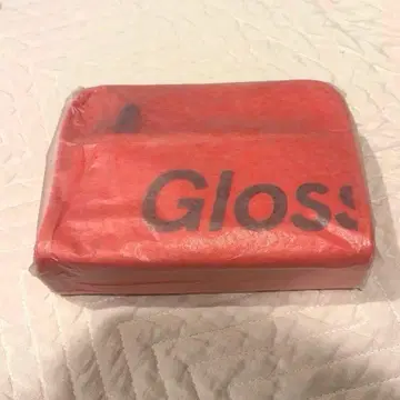Glossier 화장품 파우치
