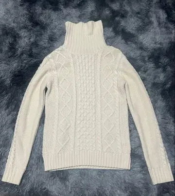 VICCI 니트 스웨터 화이트