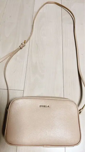 FURLA 베이지 숄더백