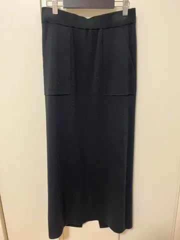 슬로브 이에나 밀라노 리브 타이트 스커트 워셔블 블랙