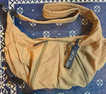 새상품급 스튜디오 클립 숄더백 모카