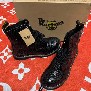 닥터 마틴 블랙 워크 부츠