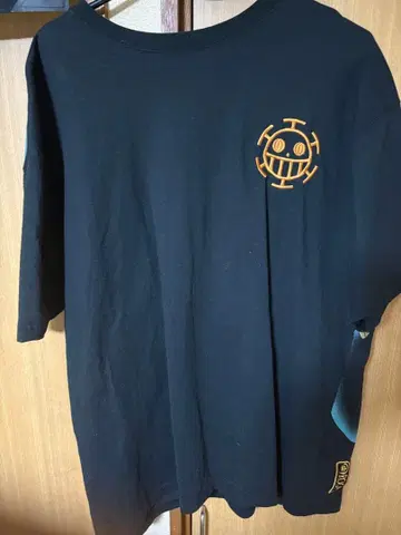 ONE PIECE 자수 T셔츠 트라팔가 로