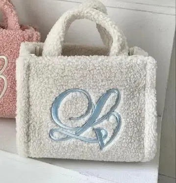 화이트의 복슬복슬 백