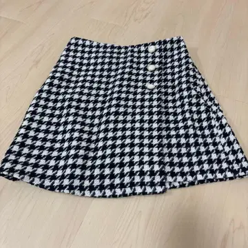 [ 미사용 새상품 ] INGNI 하운드투스 체크 패턴 치마바지
