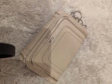 choe 베이지 가죽 키케이스 컴팩트