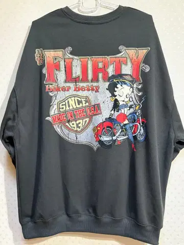 바이커 베티 빅 프린트 트레이닝복 베티 부프 루즈핏