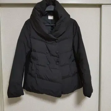 sufeso 블랙 다운 자켓 후드 부착