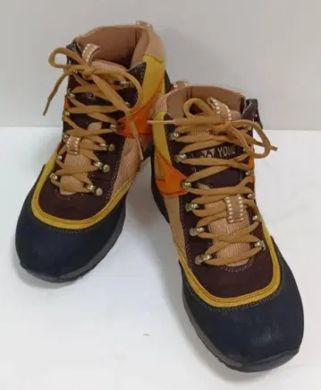 새상품급 YONEX 여정워크 LT-05 24.5cm 워킹 하이킹