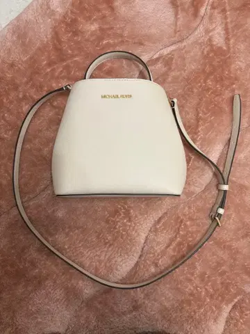 MICHAEL KORS 숄더백 크림