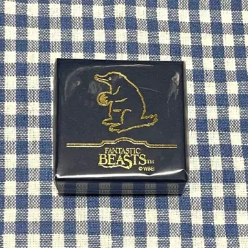 미개봉 마호우도코로 니플러 디자인 핀 배지