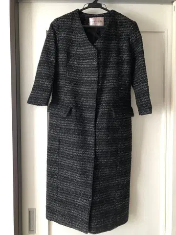 노카라 블랙 계열 롱 코트 7부 소매 (원피스 코트)