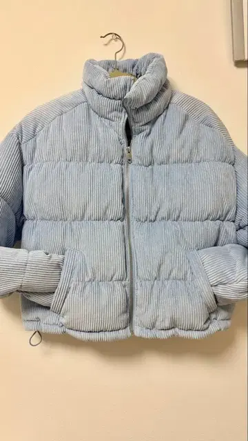 스카이블루 코듀로이 숏 기장 다운 자켓