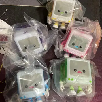 레트로 PC 보이 스탠드 피규어 3