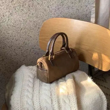 브라운 미니 핸드백 탈부착 가능 스트랩 포함