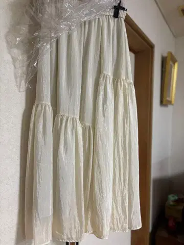 MICA & DEAL 아이보리 플레어 롱 스커트