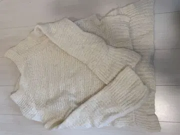 스태닝 그루 니트 스웨터