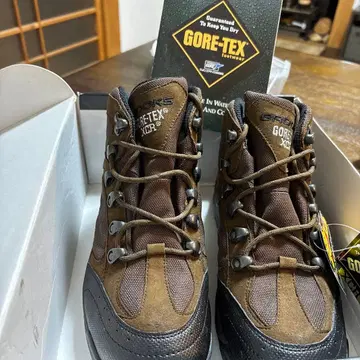 23.5cm EBROOKS 브룩스 사하라 XCR 등산화 GORE-TEX