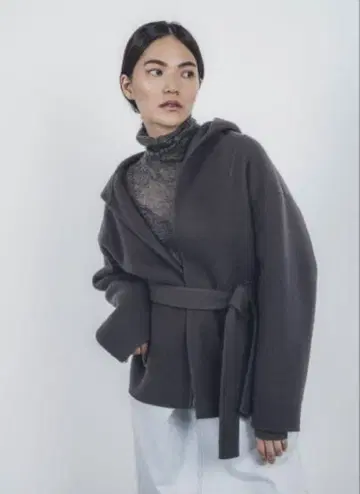 스터닝 루어 숏 후디 코트