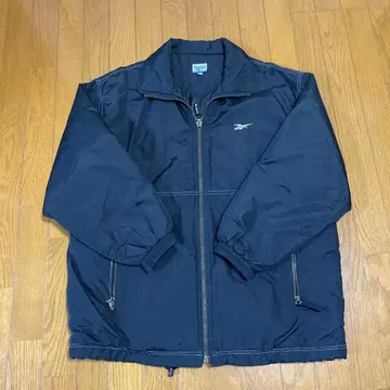 Reebok 블랙 점퍼