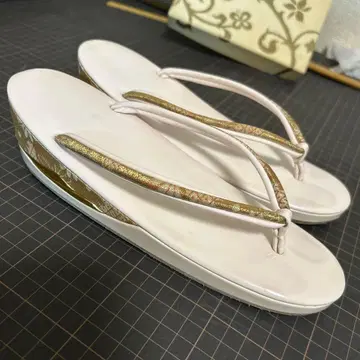 조리 화이트 금