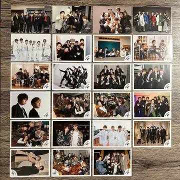 WEST. 공식 사진 rainboW