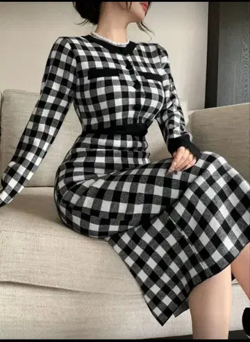 미사용 새상품 체크 무늬 타이트 원피스 dazy