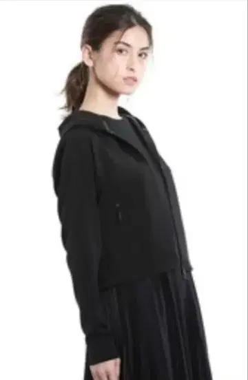 에포카 블랙 후드 부착 후드티 스트레치 소재