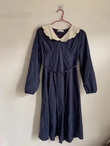 네이비 프릴 옷깃 원피스