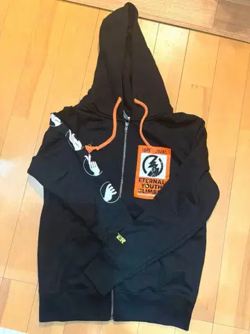 SUPER EIGHT 18제 후드티