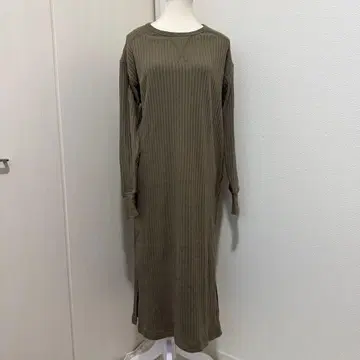 글로벌 워크 올리브색 롱 원피스 아다스트리아