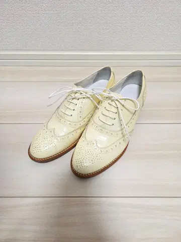 긴자 요시노야 에나멜 윙 팁 가죽 신발