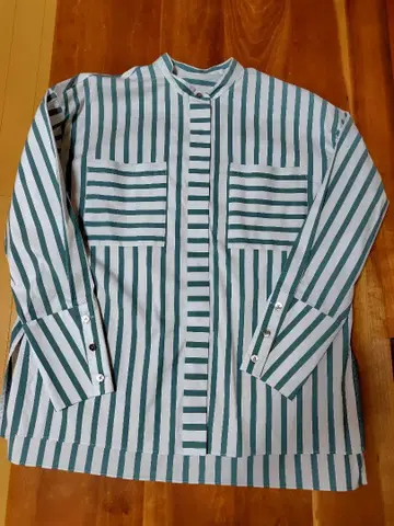 스트라이프 긴팔 셔츠 포켓 부착