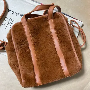 브라운 퍼 숄더백