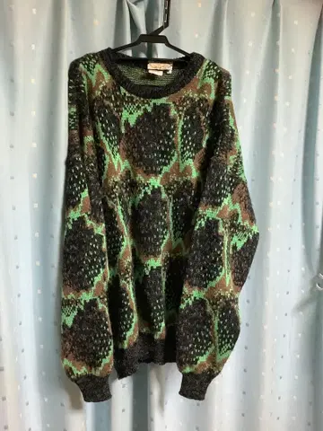 스네이크 패턴 오버 사이즈 니트 스웨터