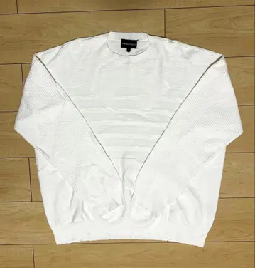 엠포리오 아르마니 얇은 소재 니트