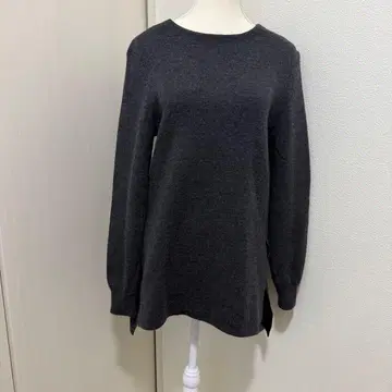 HARE 아다스트리아 다크 그레이 긴팔 니트