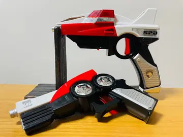 하이브리드 매그넘 특수전대 데카레인저